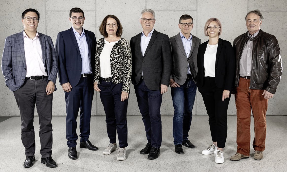 Von links nach rechts: Dr. Hans Martin Meuli, Kevin Brunold, Erika Cahenzli, Urs Hardegger, Kurt Baumgartner, Kirstin Meier-Künzle, Martin Aebli